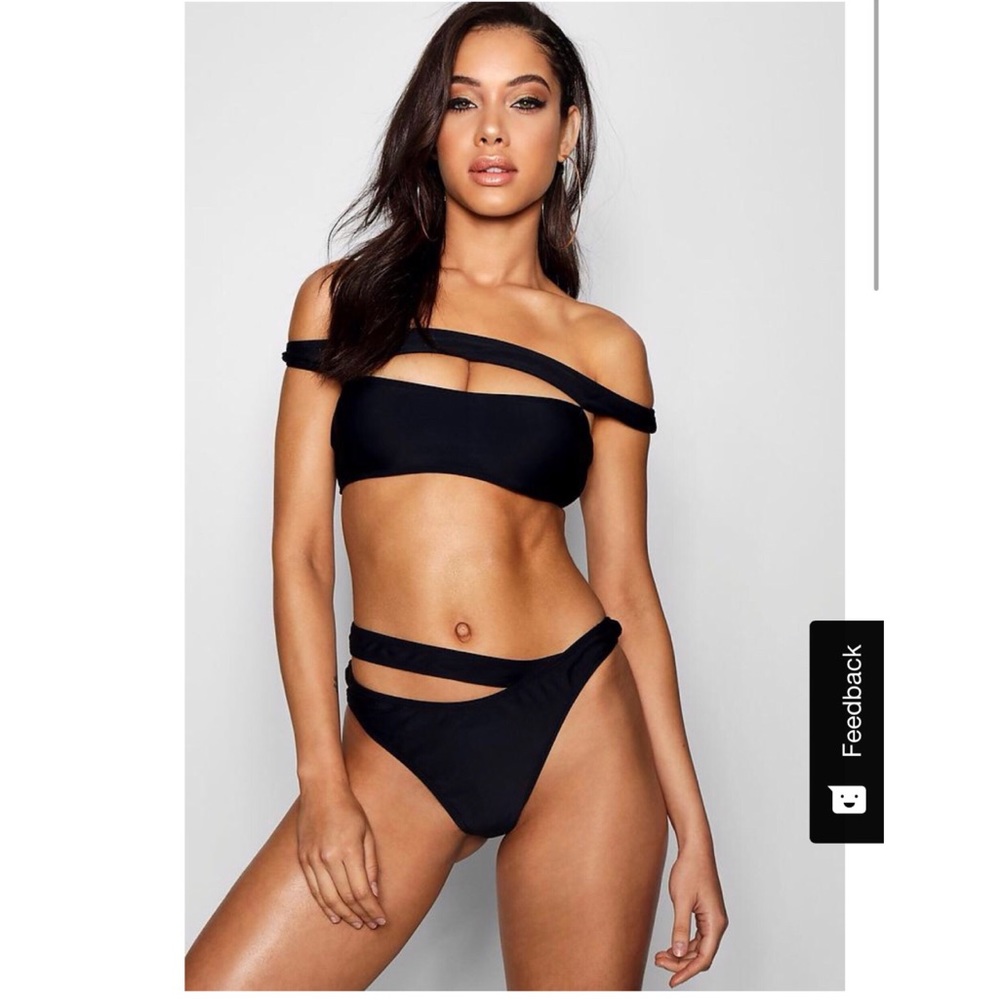 Black bikini